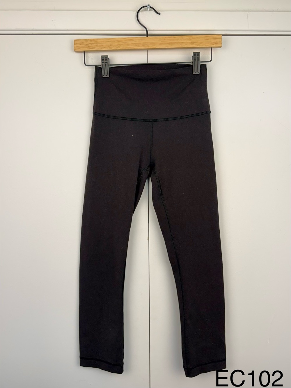lululemon Align Crop 21" Black Leggings Size 2 Nulu